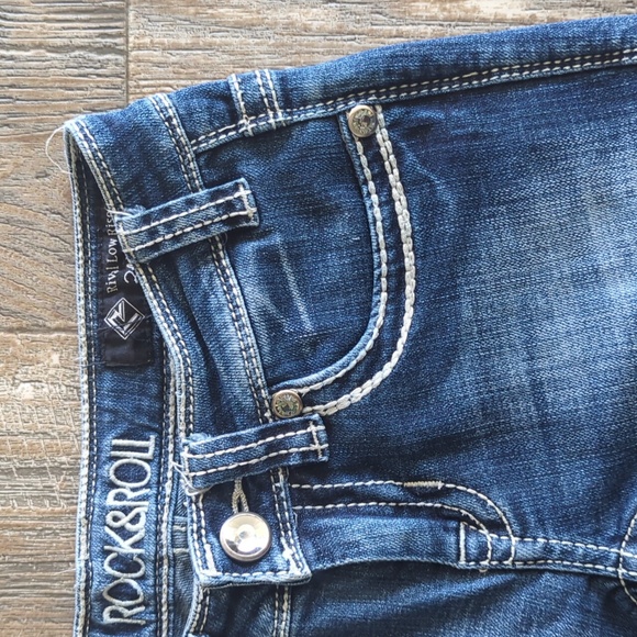 ROCK & ROLL Cowgirl "Rival Low Rise" Bootcut blingy rodeo jeans sz 24x32L euc - Picture 6 of 15